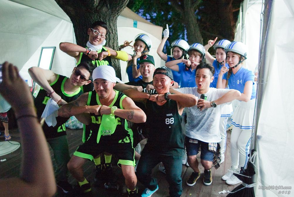 CrayonPopDJDocPoolPartyPhoto01_zps3a3459