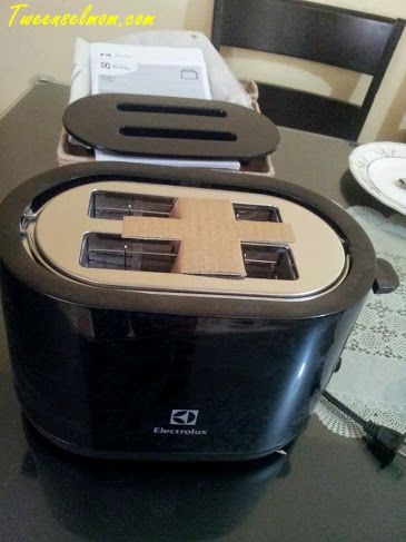unboxed bread toaster